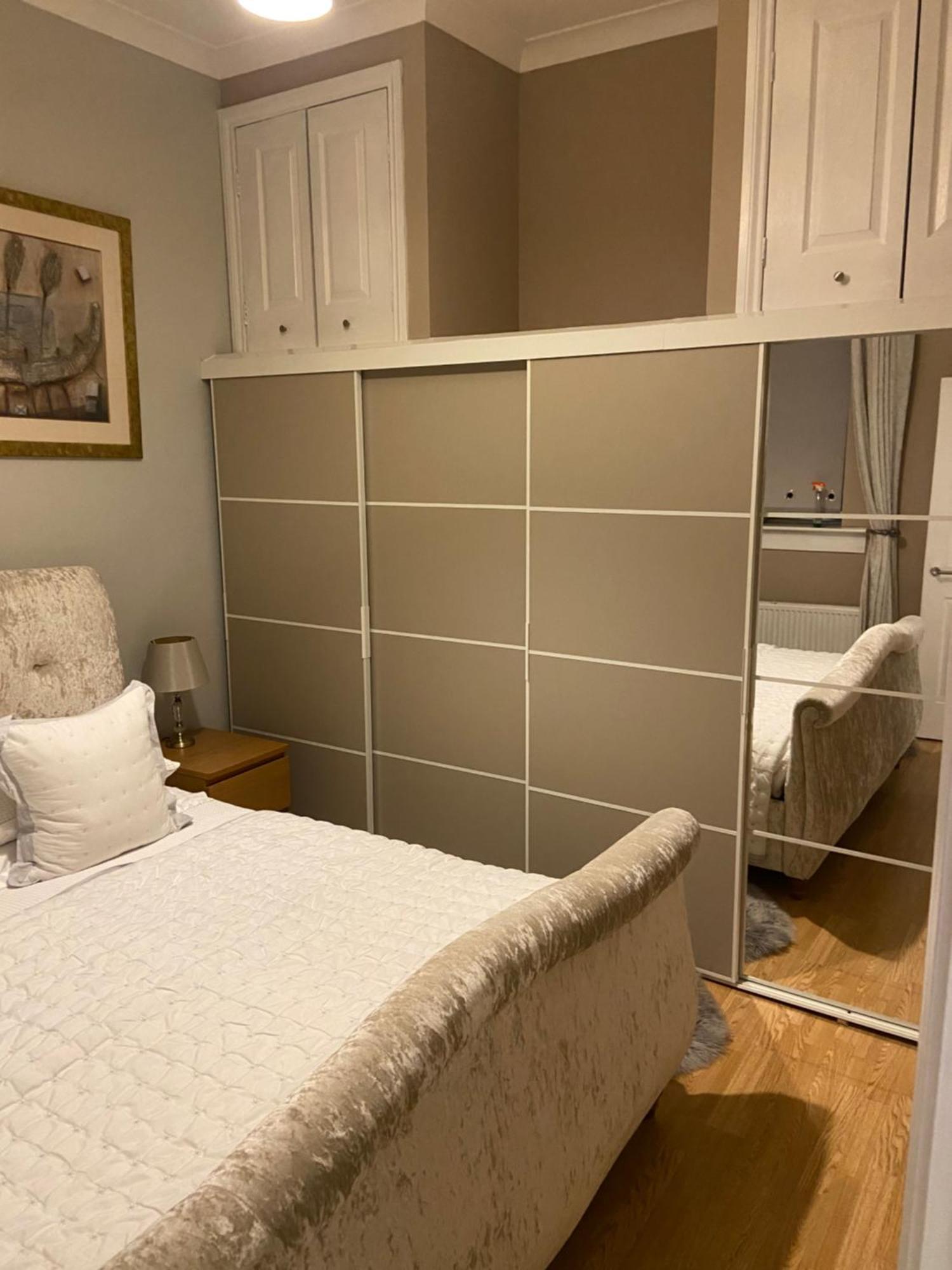 גלאזגו Cheerful One Bedroom Cottage With Parking Space. מראה חיצוני תמונה